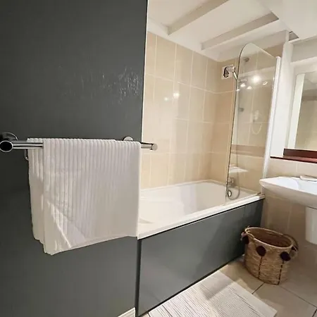 Le 307 : Face A L'ocean Avec Piscine, Acces *